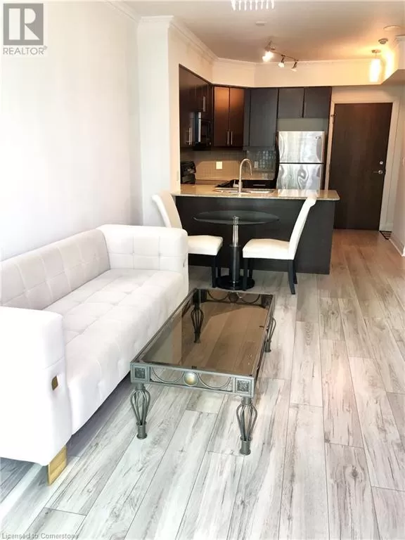 Apartment for rent: 16 Harbour Street Unit# 4004, Toronto, Ontario M5J 2Z7