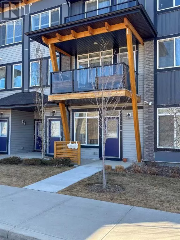 Row / Townhouse for rent: 16 Savanna Passage Ne, Calgary, Alberta T3J 0Y2