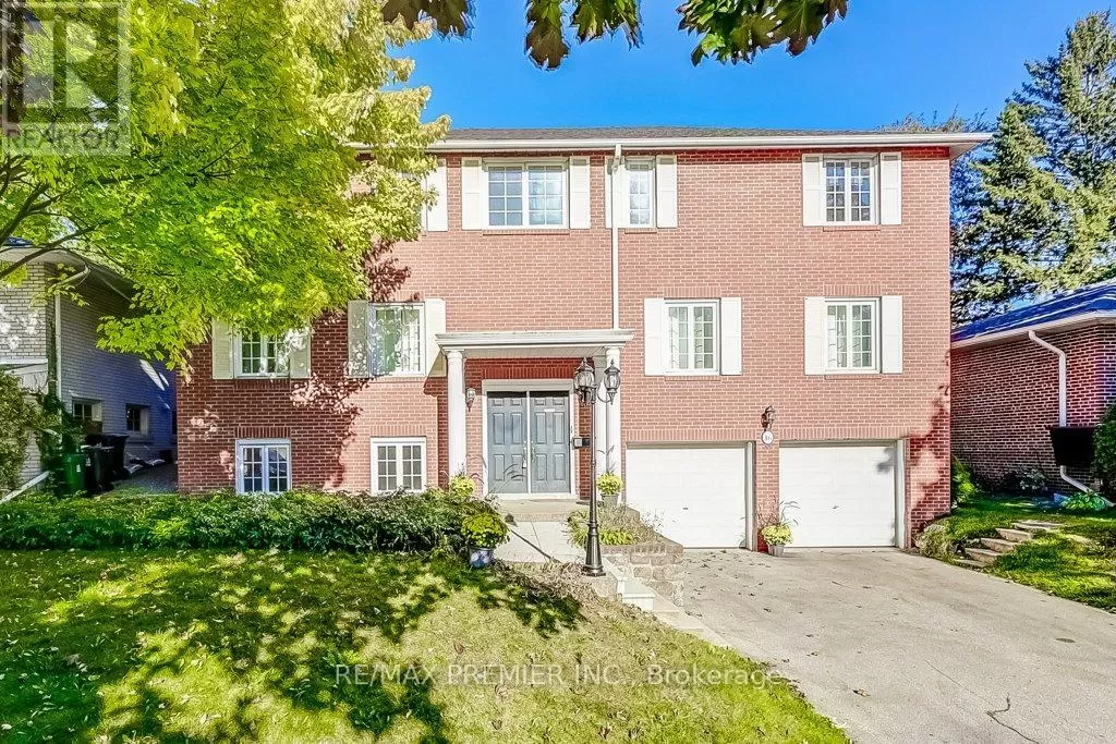 House for rent: 16 Woodvalley Drive, Toronto, Ontario M9A 4H1