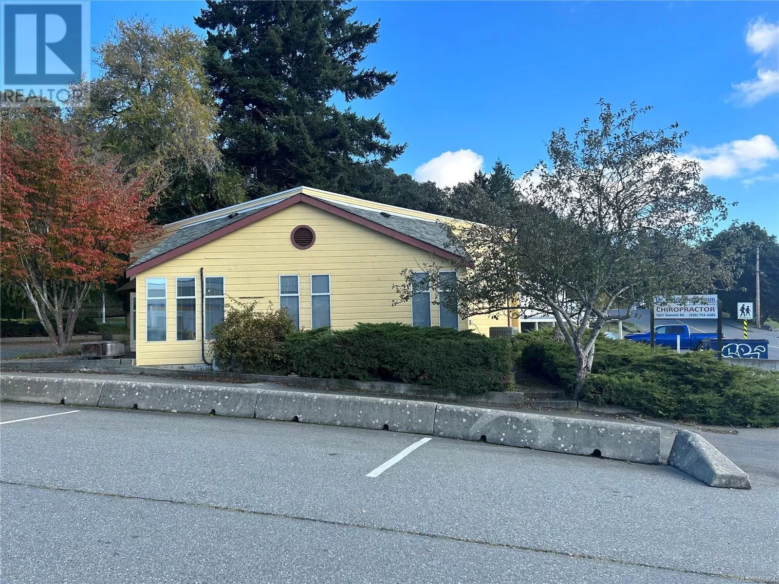 Commercial Mix for rent: 1621 Townsite Rd, Nanaimo, British Columbia V9S 1N3