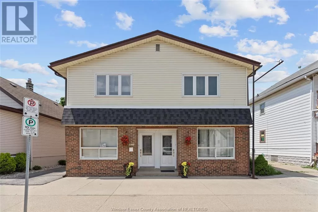 Triplex for rent: 1637 Drouillard, Windsor, Ontario N8Y 2S4