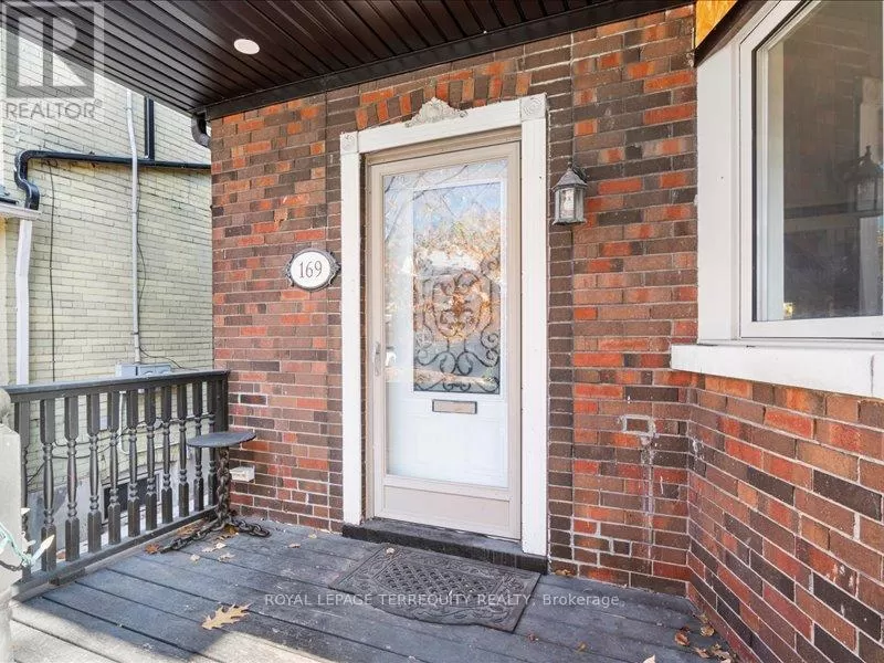 House for rent: 169 Ashdale Avenue, Toronto, Ontario M4L 2Y8