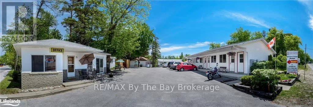 169 Mosley Street, Wasaga Beach, Ontario L9Z 2K1