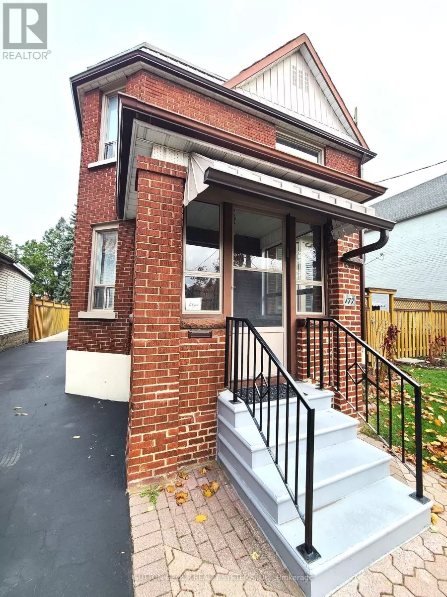 House for rent: 177 Brookside Avenue, Toronto, Ontario M6S 4G8