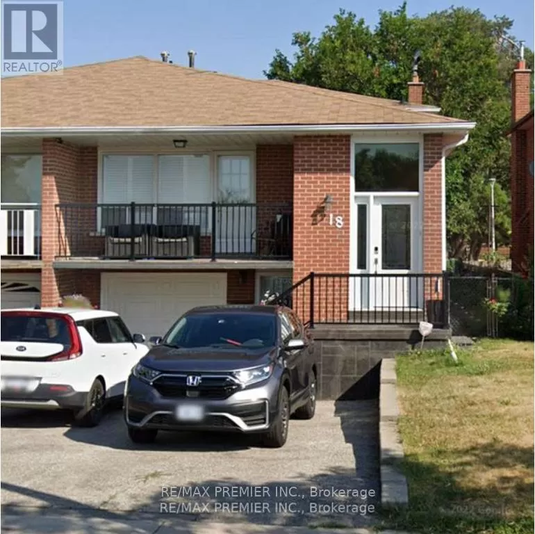 House for rent: 18 Madonna Gardens, Toronto, Ontario M9L 2T4