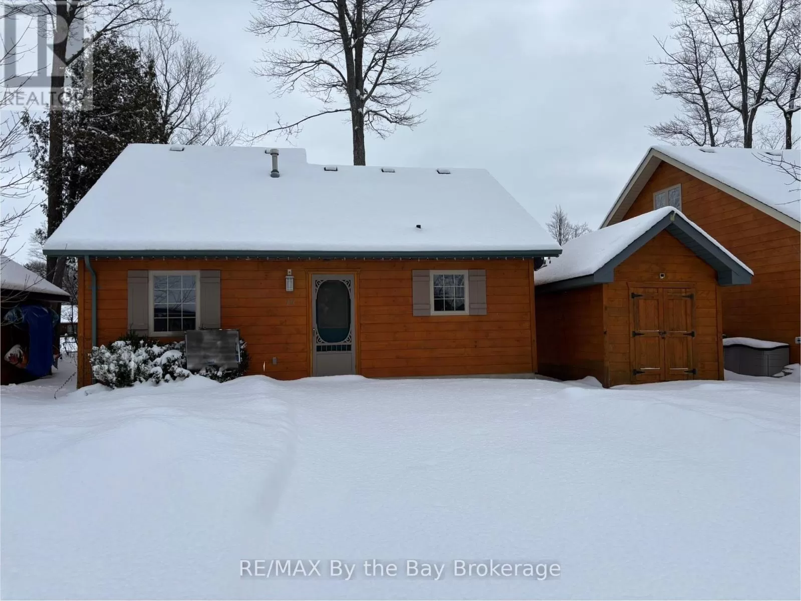 House for rent: 19 Cabin Crescent, Wasaga Beach, Ontario L9Z 1X7