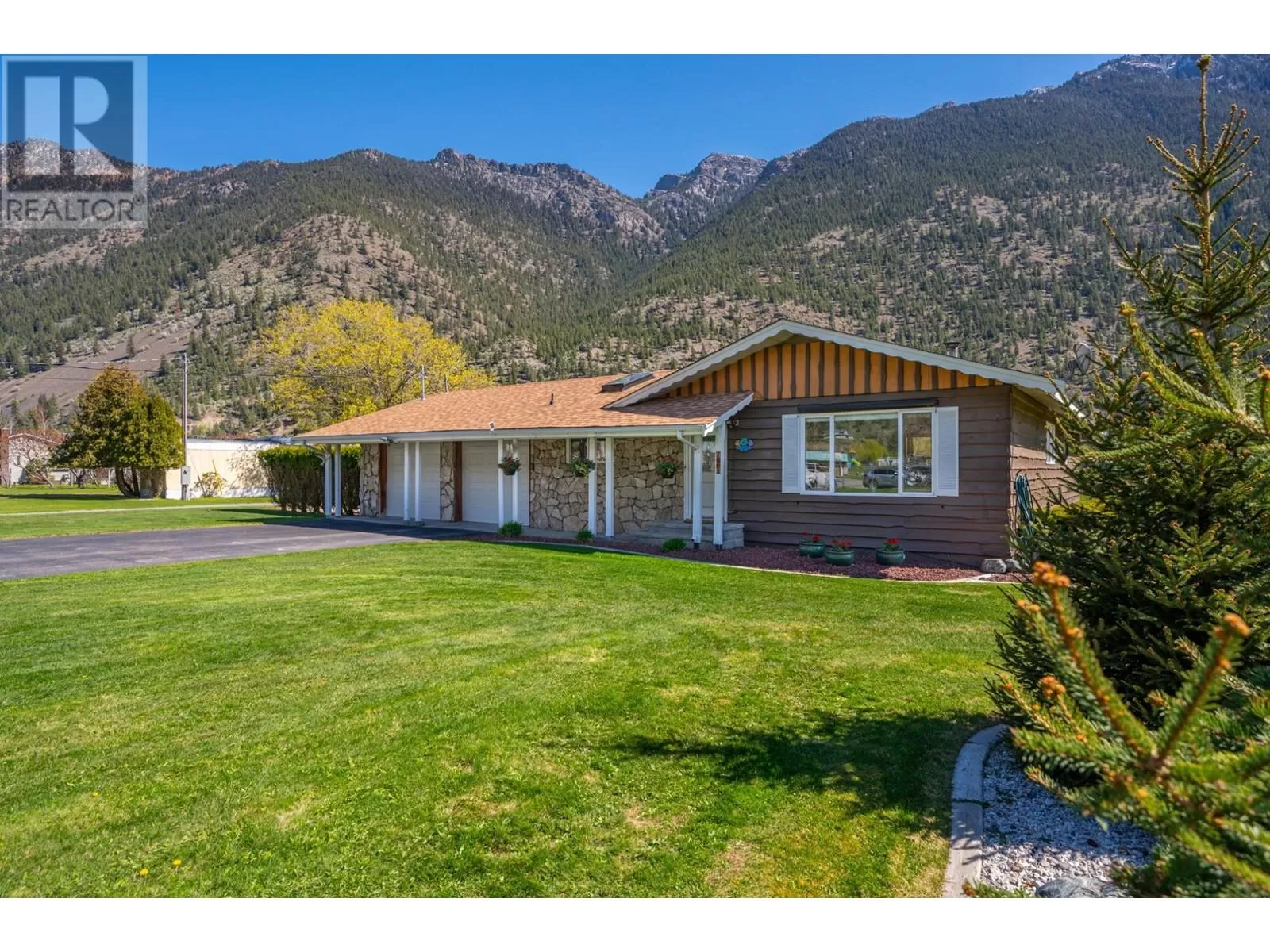 House for rent: 194 Deste Road, Lillooet, British Columbia V0K 1P0