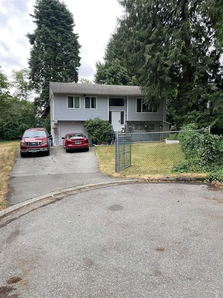 House for rent: 19868 54 Avenue, Langley, British Columbia V3A 3V9