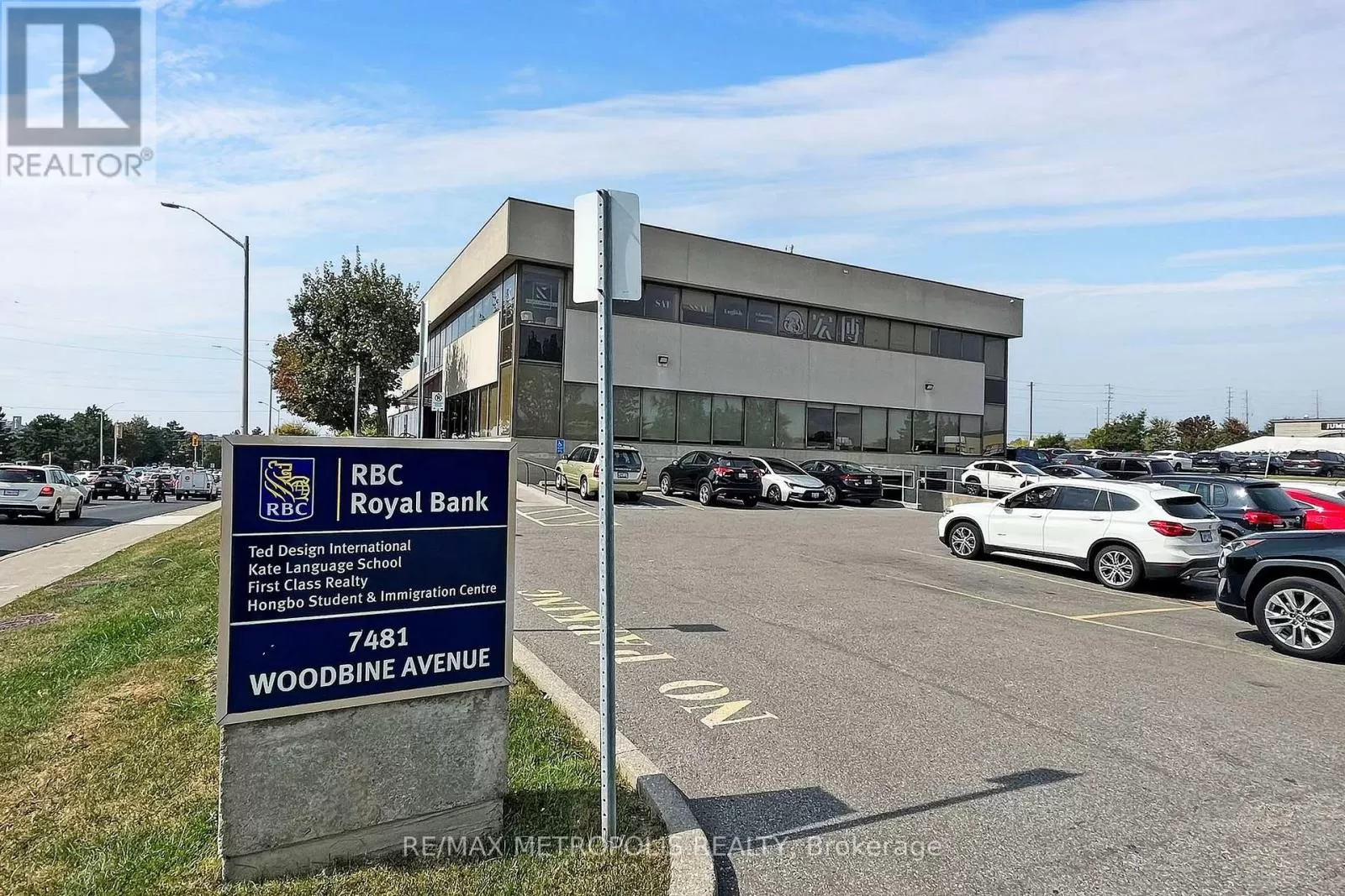 Offices for rent: 1a - 7481 Woodbine Avenue, Markham, Ontario L3R 2W1