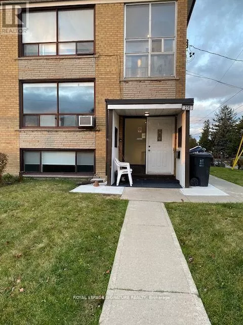 Triplex for rent: 2 - 236 Overbrook Place, Toronto, Ontario M3H 4R7