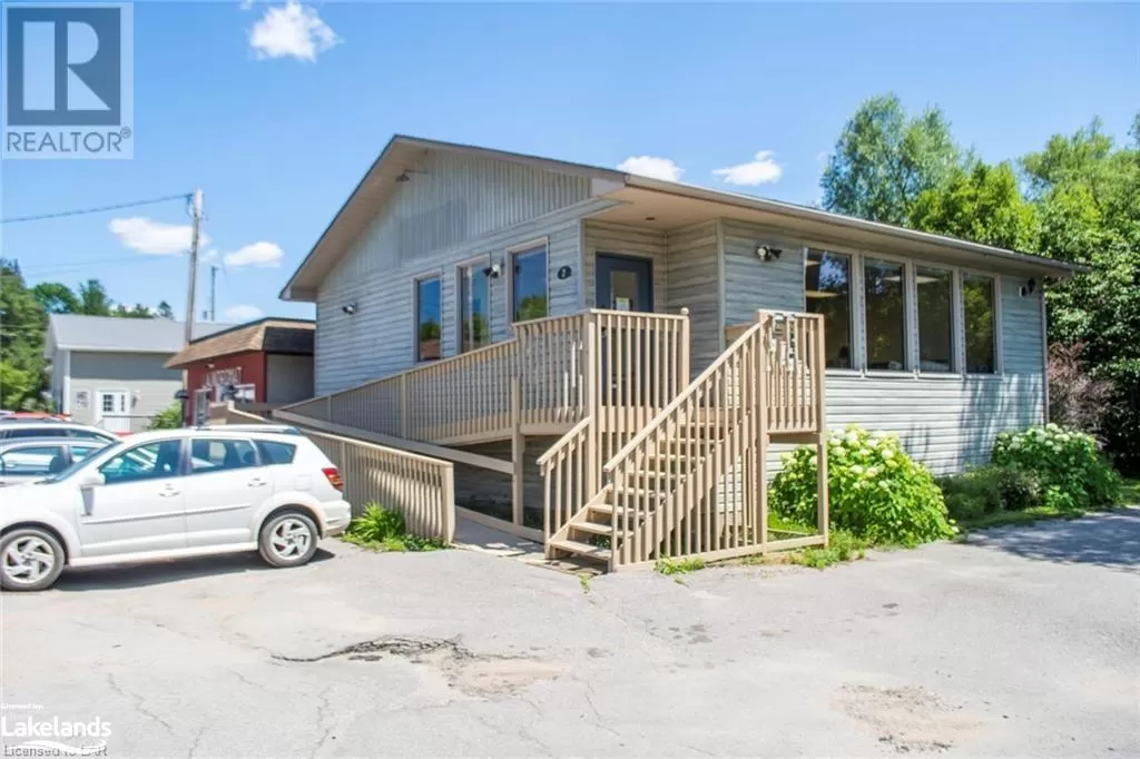 House for rent: 2 Victoria Street, Haliburton, Ontario K0M 1S0
