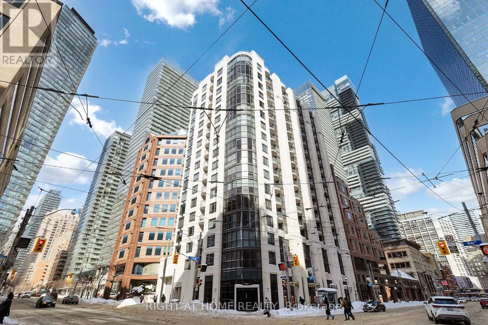 Apartment for rent: 2005 - 801 Bay Street, Toronto, Ontario M5S 1Y9