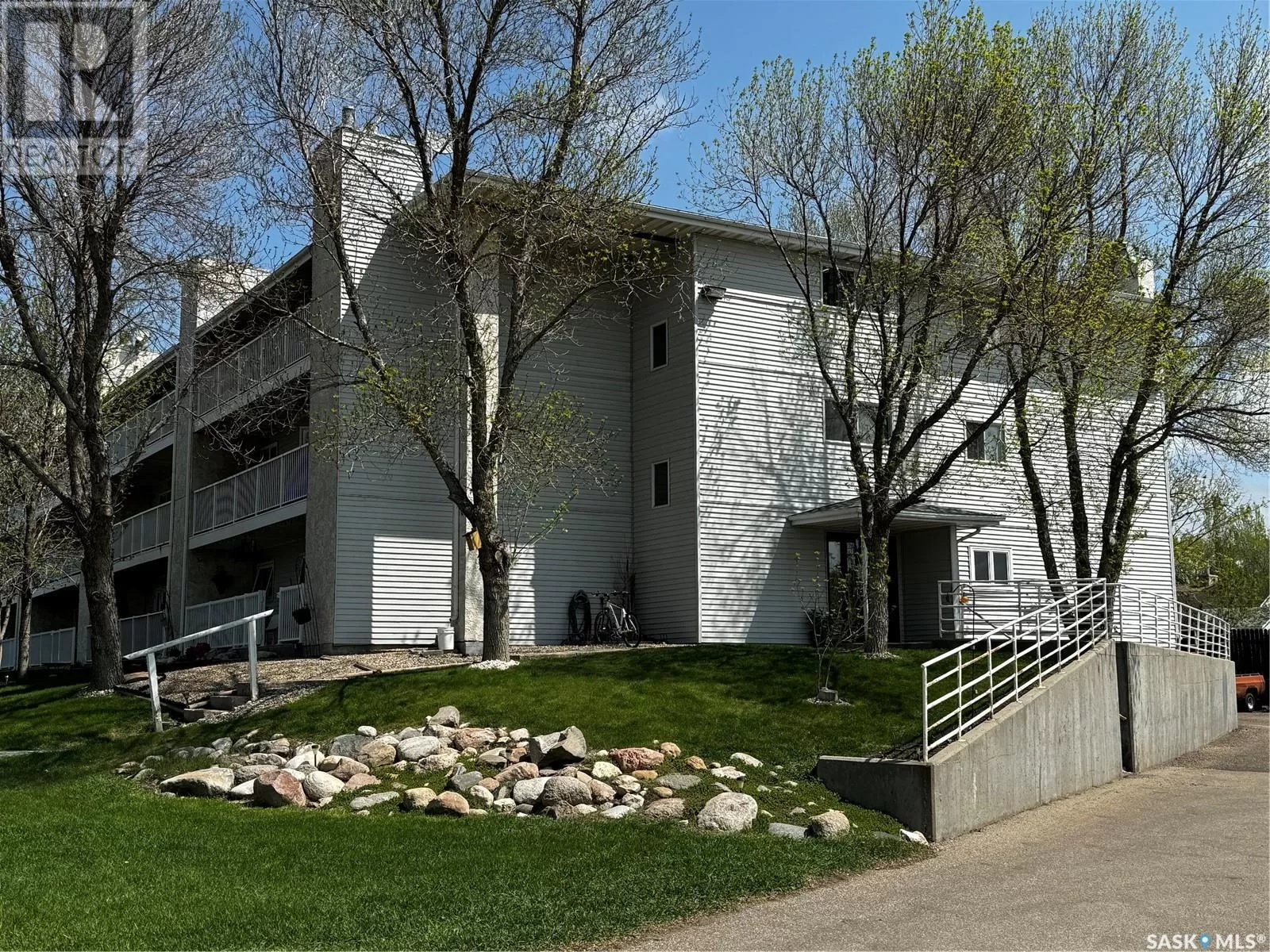 Apartment for rent: 201 306 Perkins Street, Estevan, Saskatchewan S4A 2K1