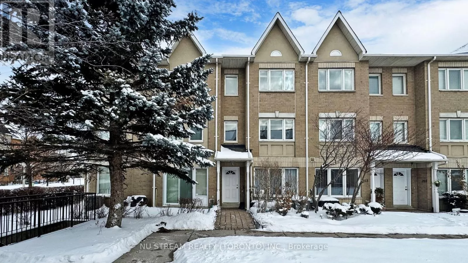 Row / Townhouse for rent: 202 - 29 Rosebank Drive, Toronto, Ontario M1B 5Y7