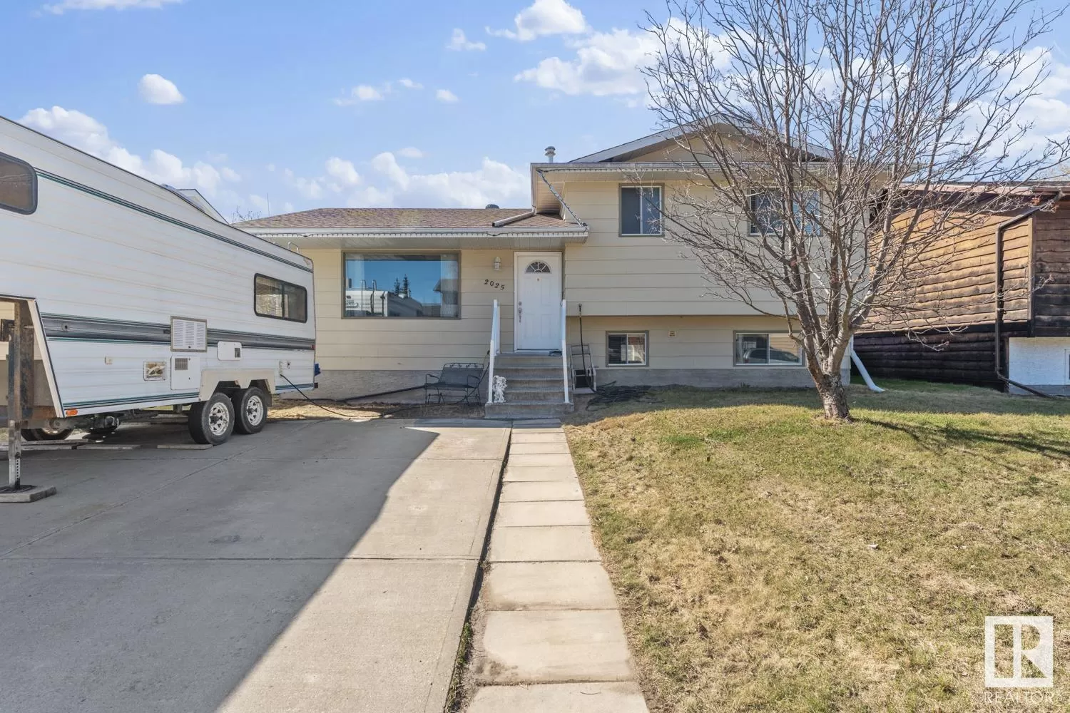 House for rent: 2025 4 Av, Cold Lake, Alberta T9M 1G1