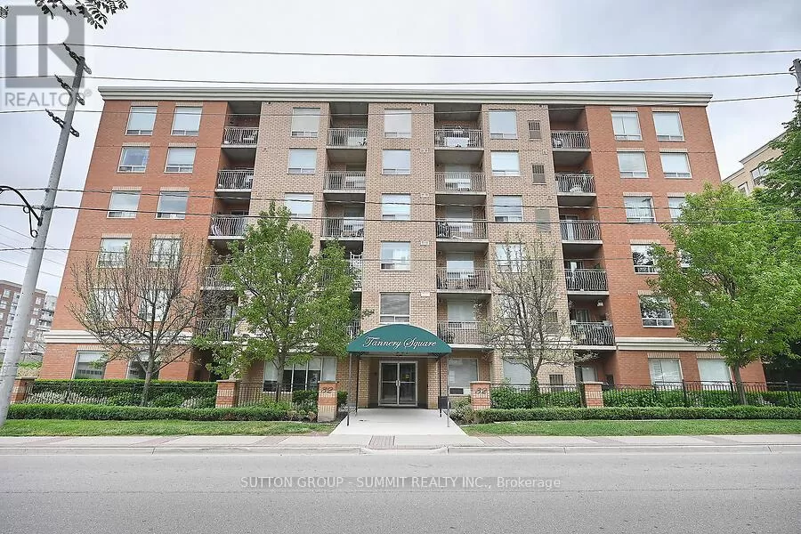 Apartment for rent: 204 - 32 Tannery Street, Mississauga, Ontario L5M 6T6
