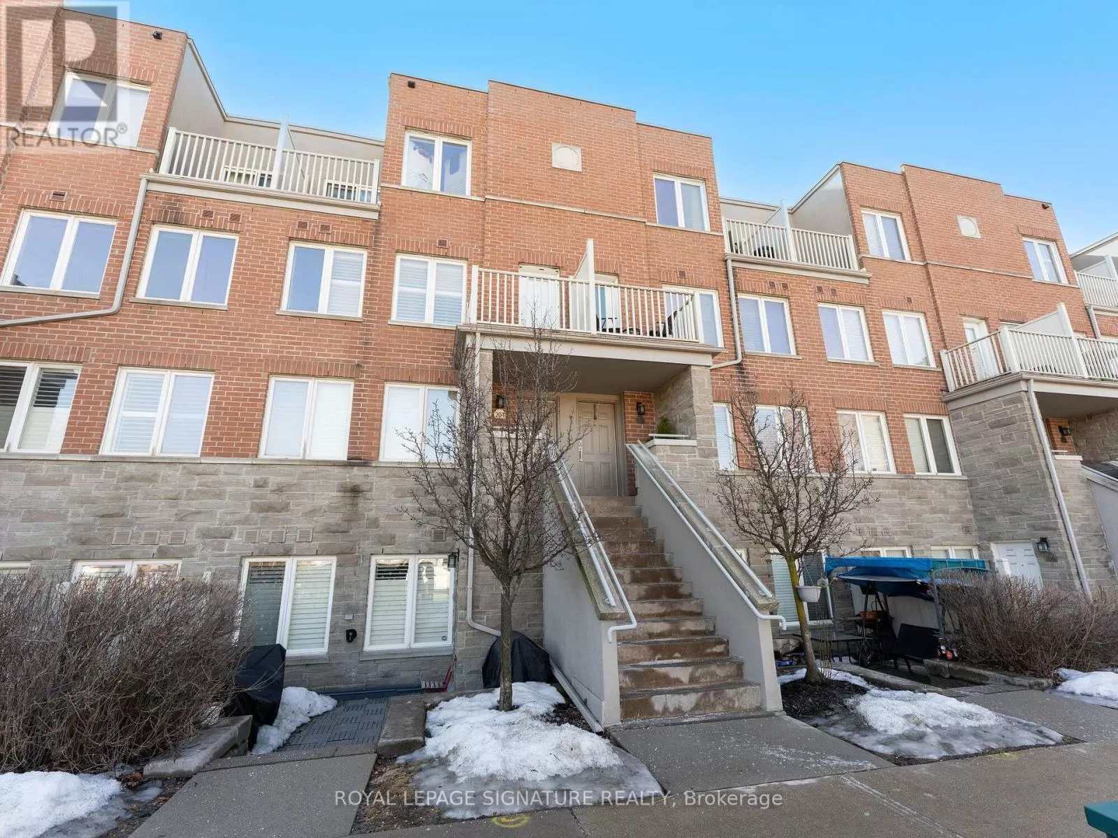 Row / Townhouse for rent: 205 - 5 Richgrove Drive, Toronto, Ontario M9R 0A3