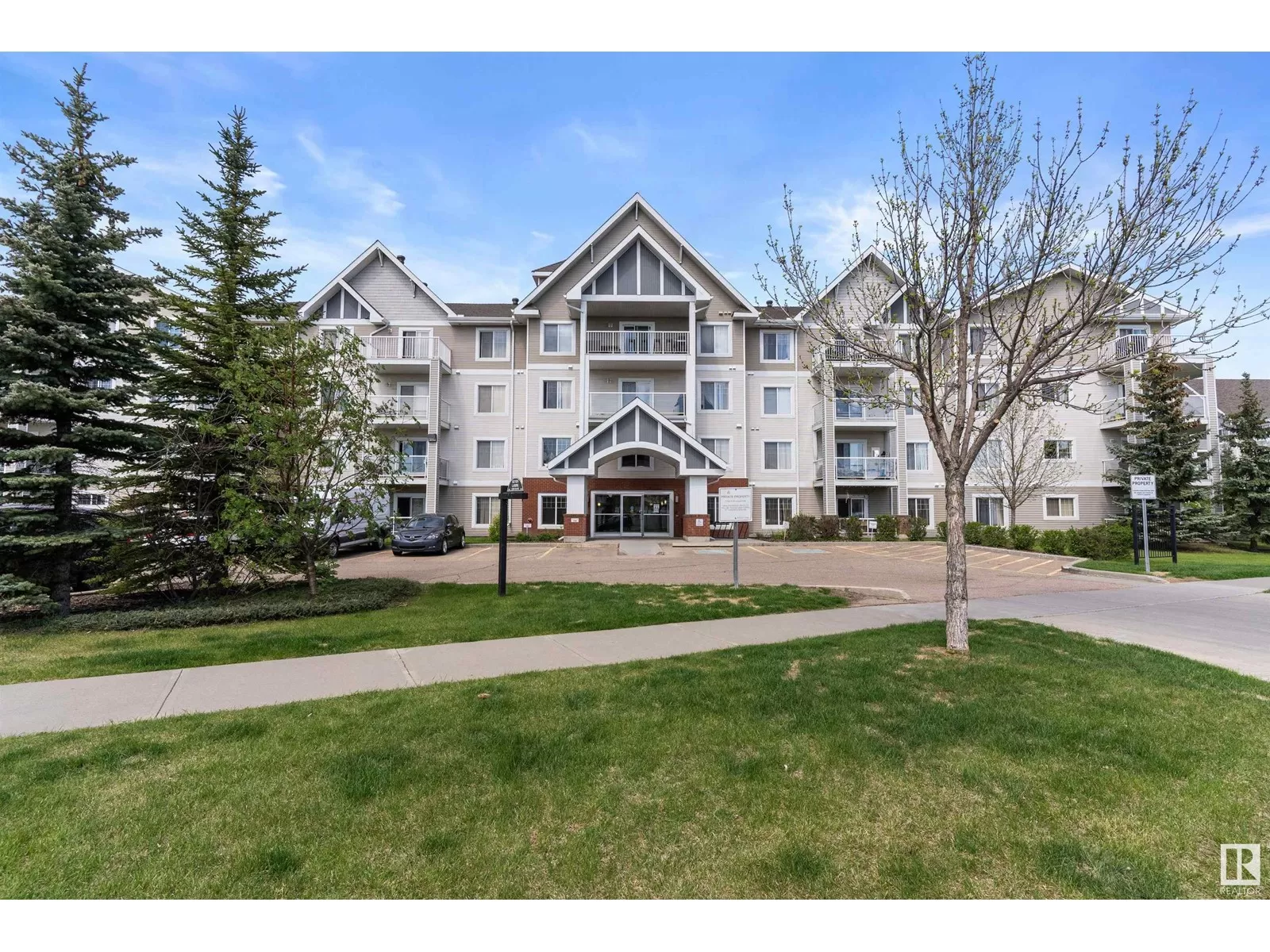 Apartment for rent: #206 13830 150 Av Nw Nw, Edmonton, Alberta T6V 1X2