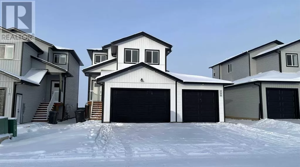 House for rent: 208, 11850 84 Avenue, Grande Prairie, Alberta T8W 0M4