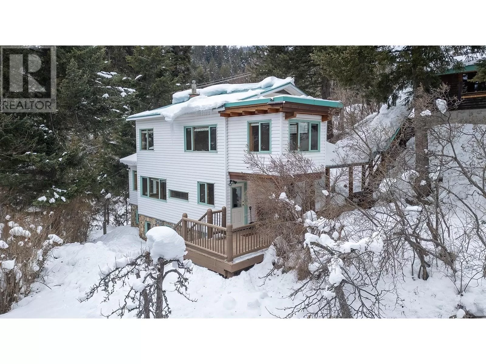 House for rent: 2090 Davis Street, Rossland, British Columbia V0G 1Y0