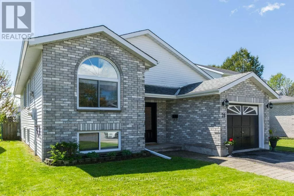 House for rent: 21 Bogart Crescent, Belleville, Ontario K8P 5E9