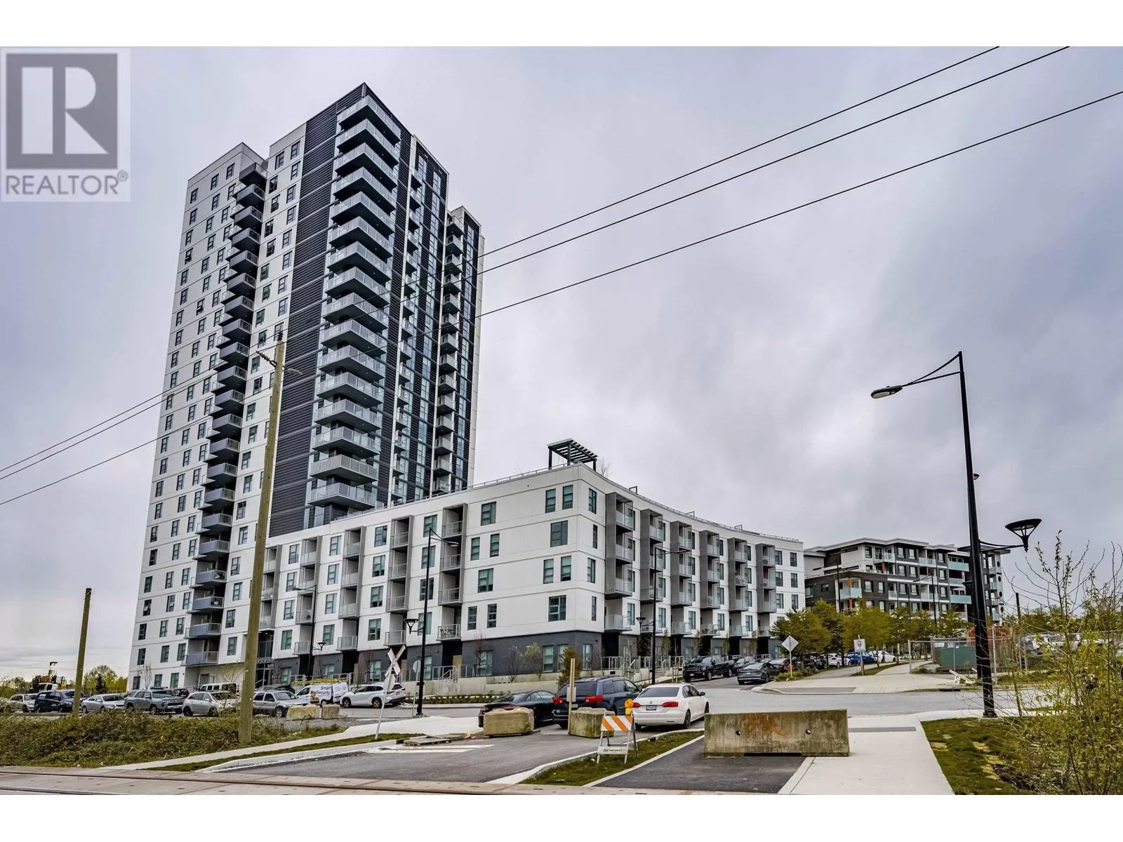 Apartment for rent: 213 3430 E Kent South Avenue, Vancouver, British Columbia V5S 0G7