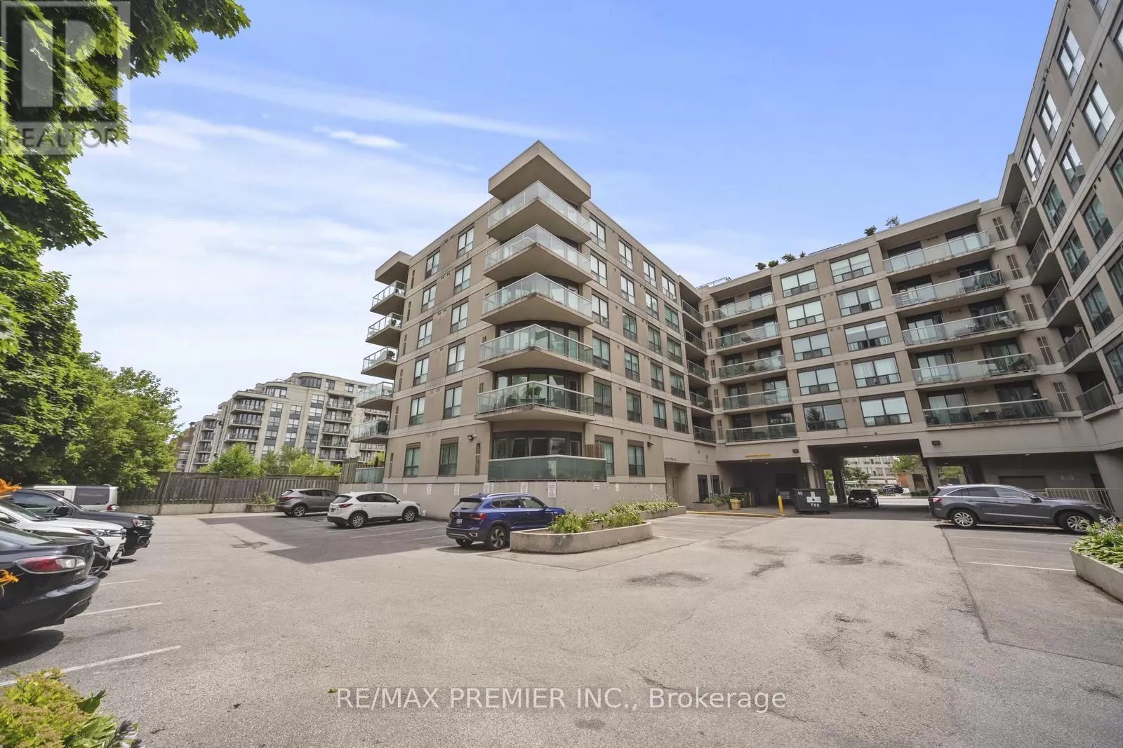 Apartment for rent: 213 - 890 Sheppard Avenue W, Toronto, Ontario M3H 6B9