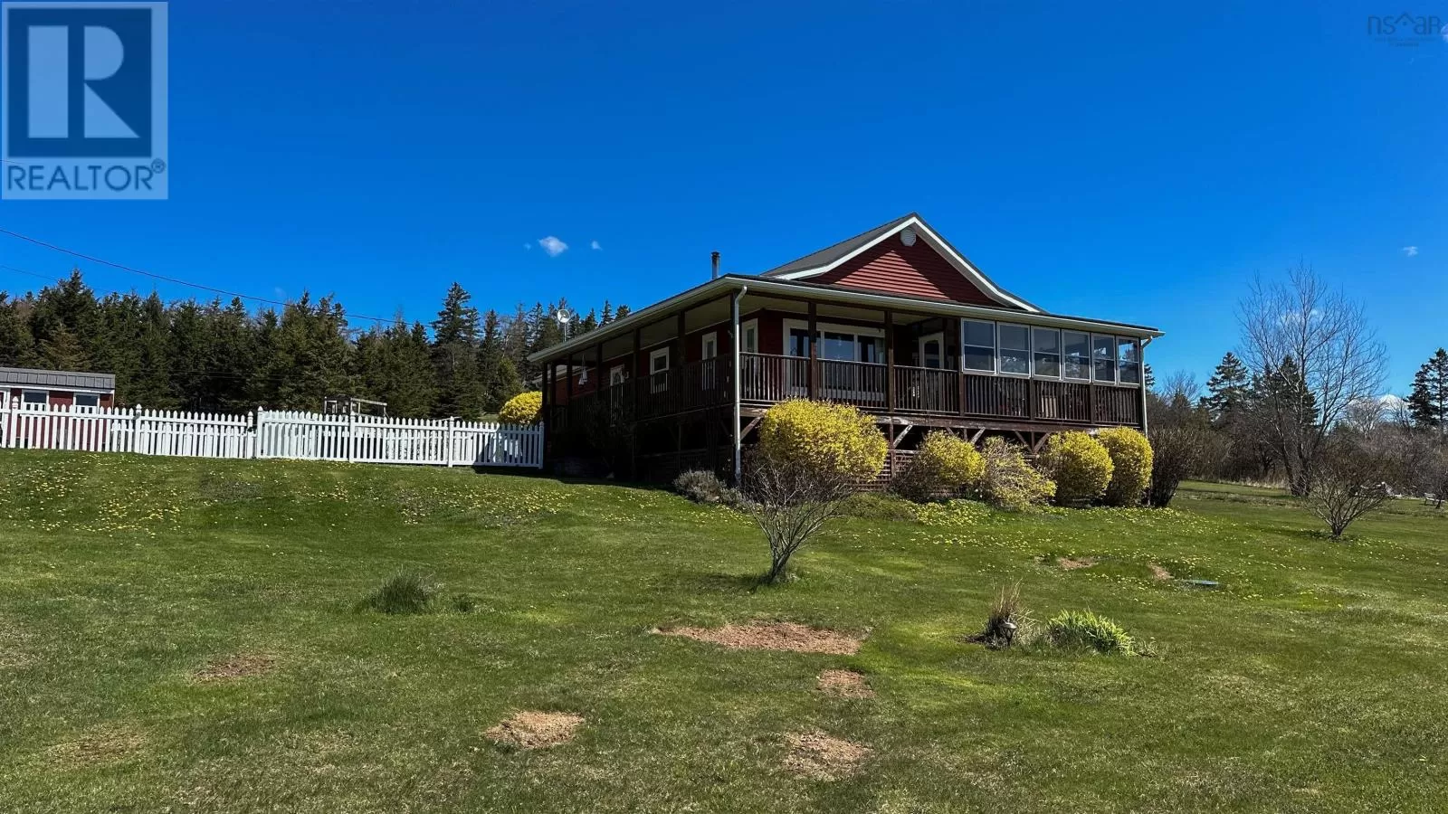 House for rent: 2171 Highway 2, Five Islands, Nova Scotia B0M 1K0