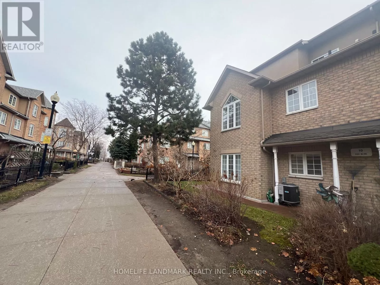 Row / Townhouse for rent: 22 Bsmt - 10 Cox Boulevard, Markham, Ontario L3R 4G2