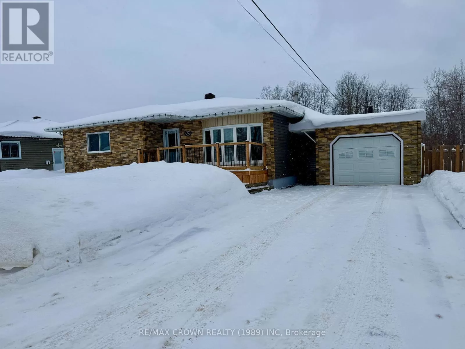 House for rent: 22 Pine Crescent, Kapuskasing, Ontario P5N 1X7