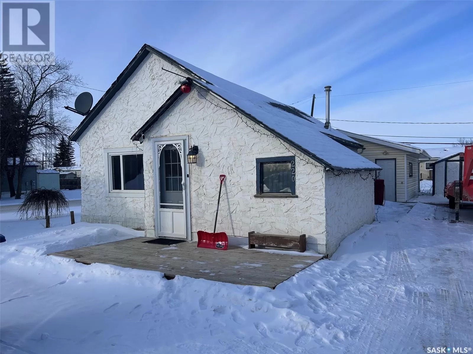 House for rent: 220 2nd Avenue W, Maidstone, Saskatchewan S0M 2J0