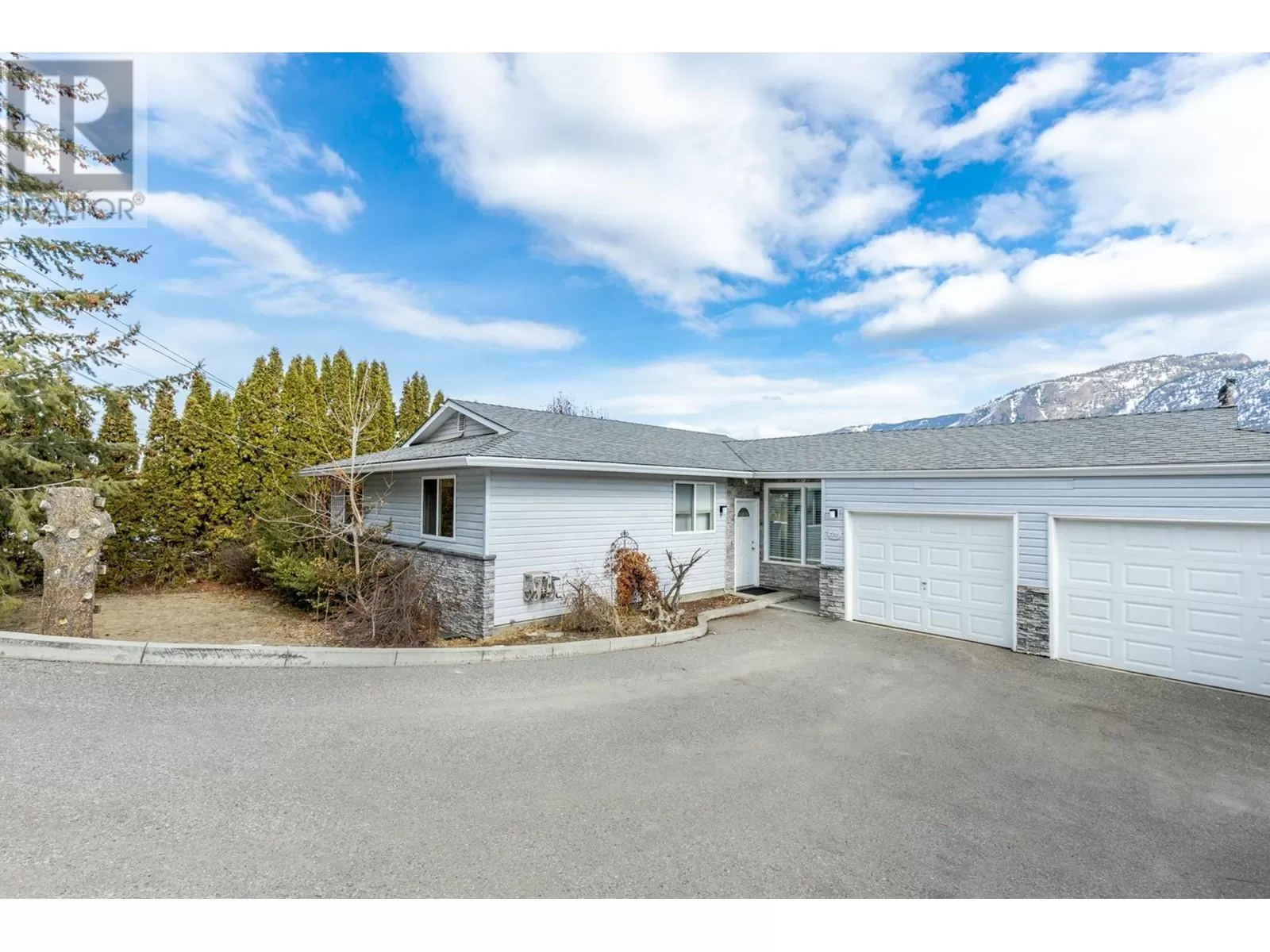 House for rent: 2215 Verde Vista Road, Kelowna, British Columbia V1P 1G5