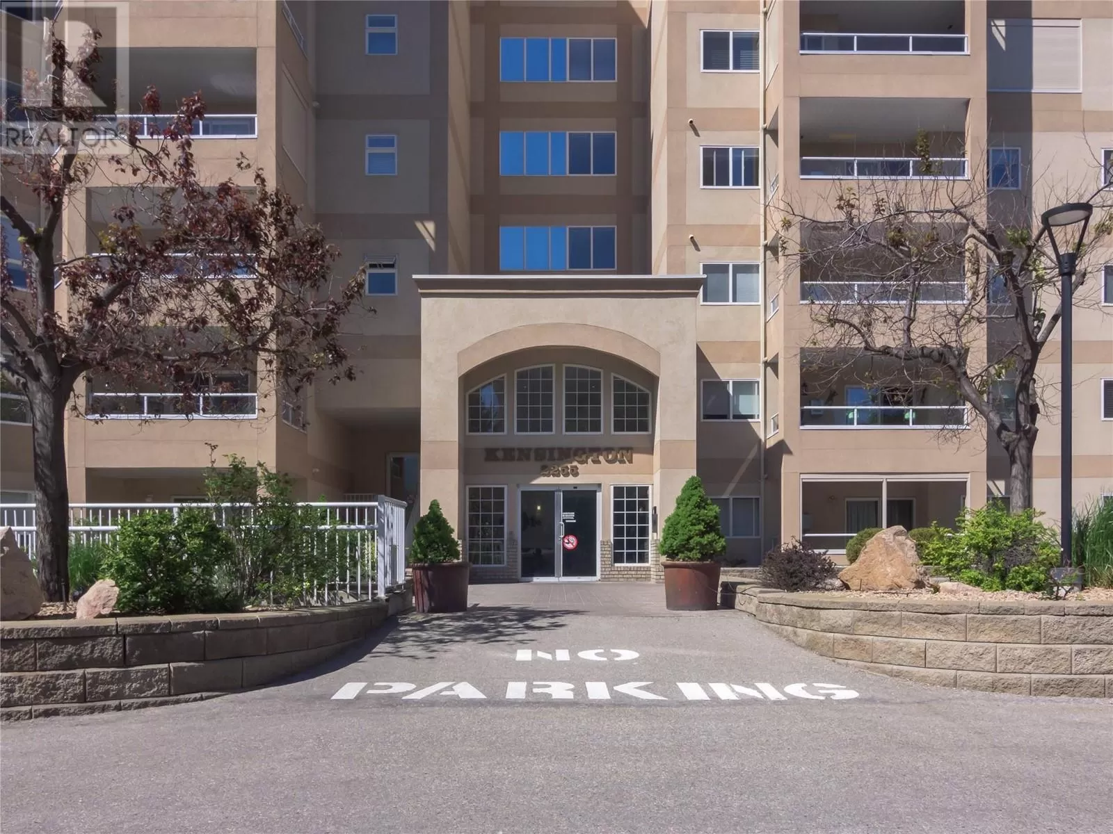 Apartment for rent: 2255 Atkinson Street Unit# 707, Penticton, British Columbia V2A 8R7