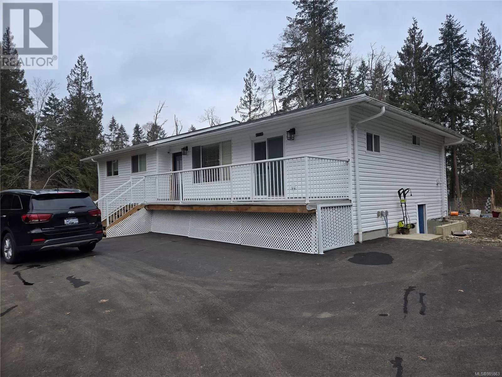 House for rent: 2275 Island Hwy E, Nanoose Bay, British Columbia V9P 9E2