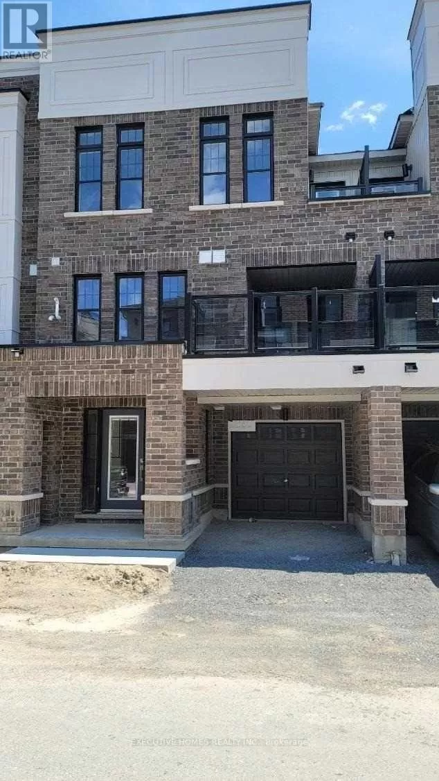 Row / Townhouse for rent: 237 Lord Elgin Lane, Clarington, Ontario L1C 7E8