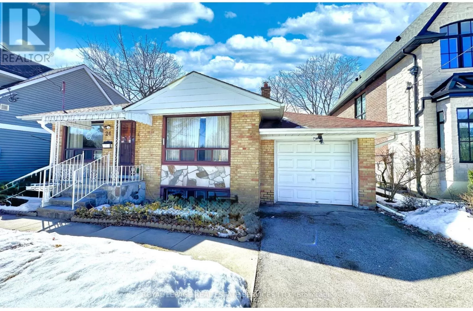 House for rent: 24 Appledale Road, Toronto, Ontario M9B 5G4