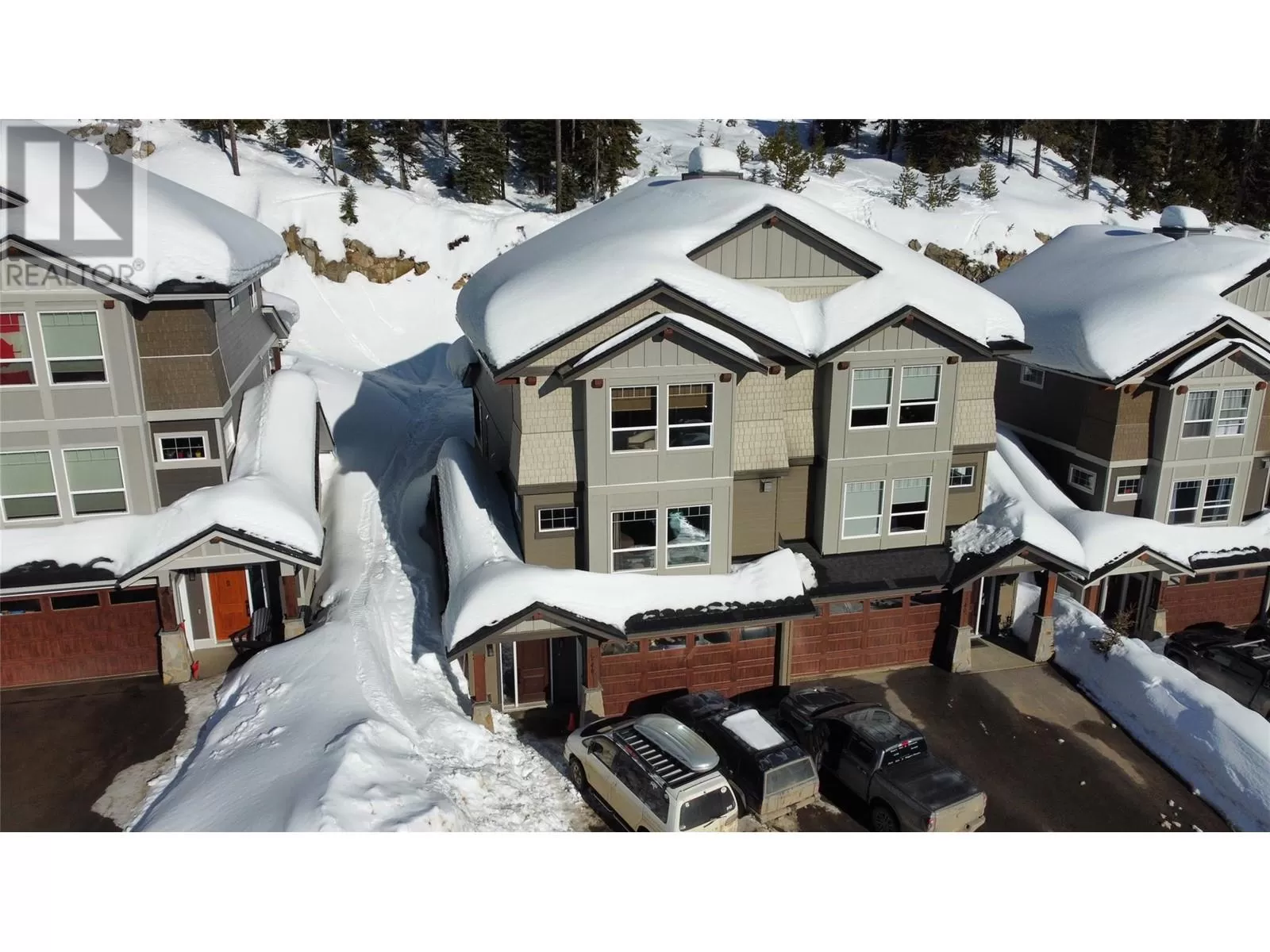 Row / Townhouse for rent: 240b Grizzly Ridge Trail, Big White, British Columbia V1P 1P3