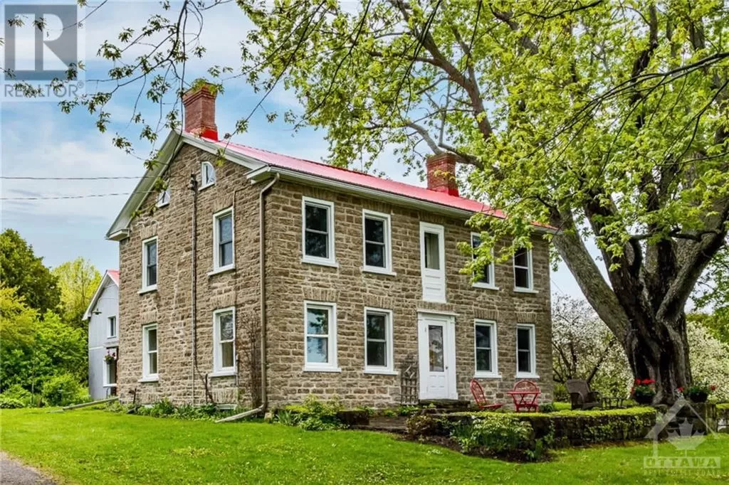 House for rent: 246 Heritage Drive, Merrickville, Ontario K0G 1N0