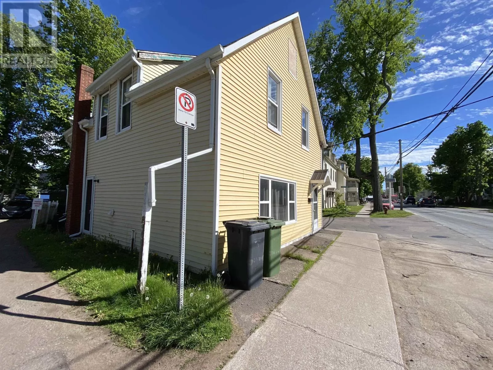 Triplex for rent: 246-248 Cumberland Street|38 Longworth Avenue, Charlottetown, Charlottetown, Prince Edward Island C1A 5C7