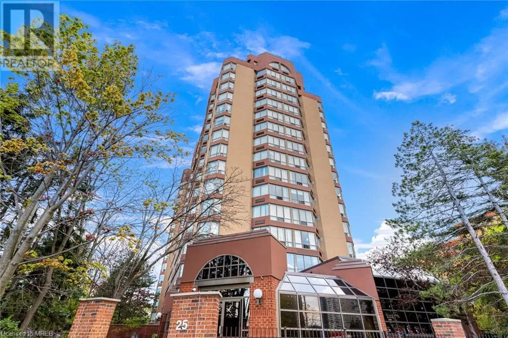 Apartment for rent: 25 Fairview Road W Unit# Uph 6, Mississauga, Ontario L5B 3Y8