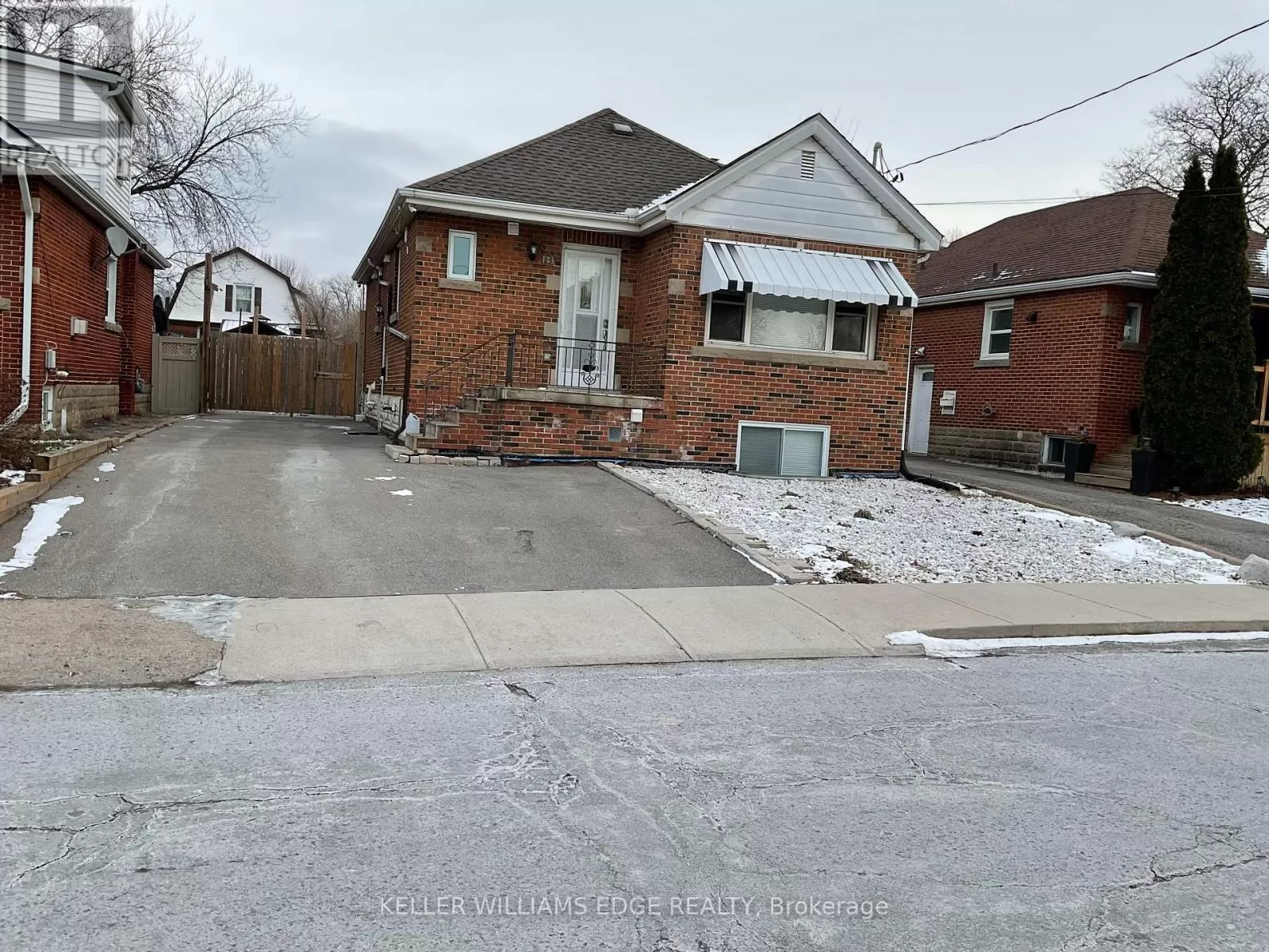 House for rent: 25 West 4th Street, Hamilton, Ontario L9C 3M2