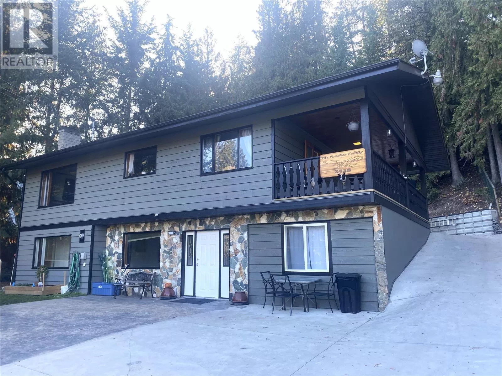 House for rent: 2538 Forest Drive, Blind Bay, British Columbia V0E 1H2