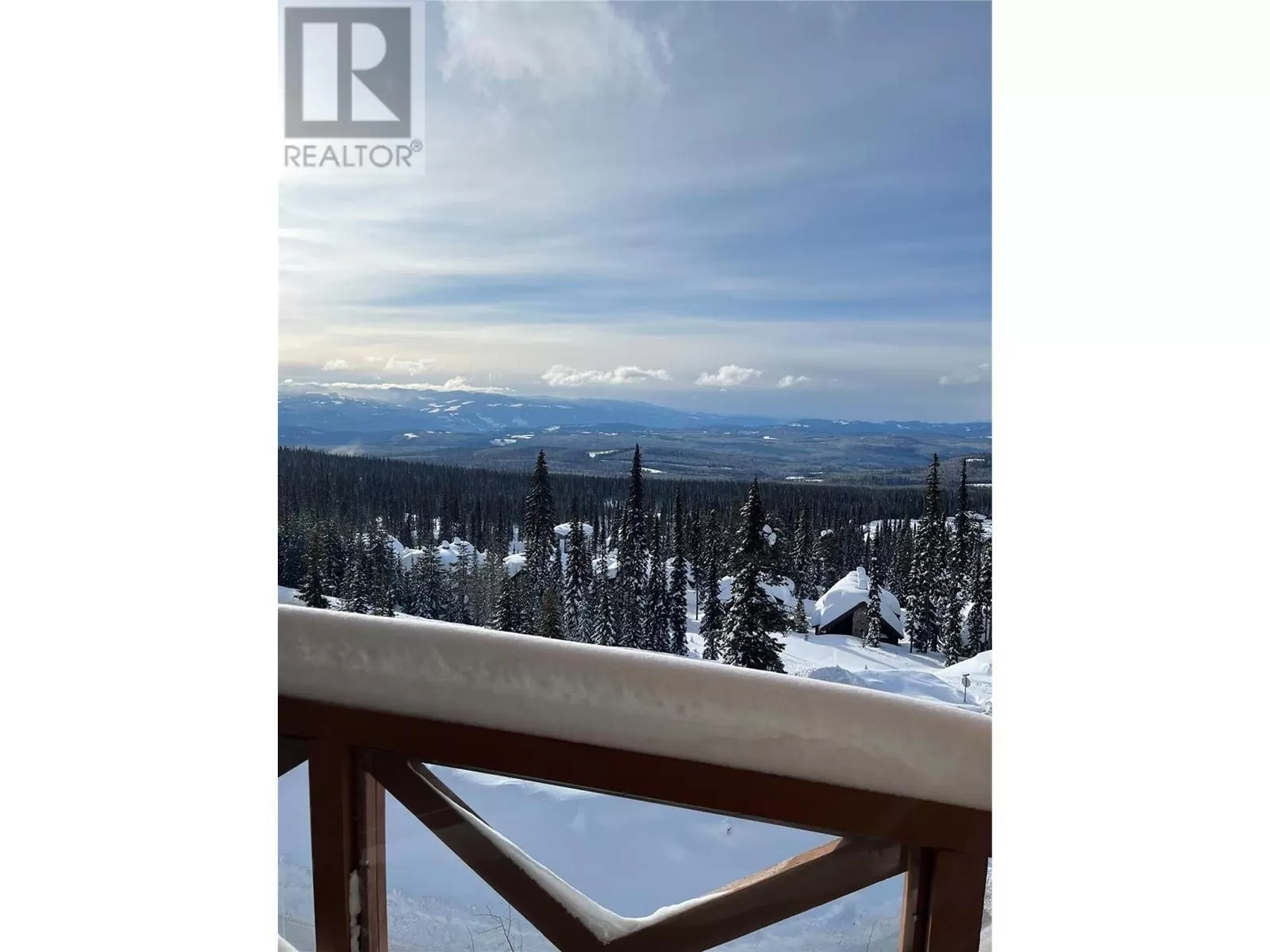 Apartment for rent: 255 Feathertop Way Unit# 327, Big White, British Columbia V1P 1P3