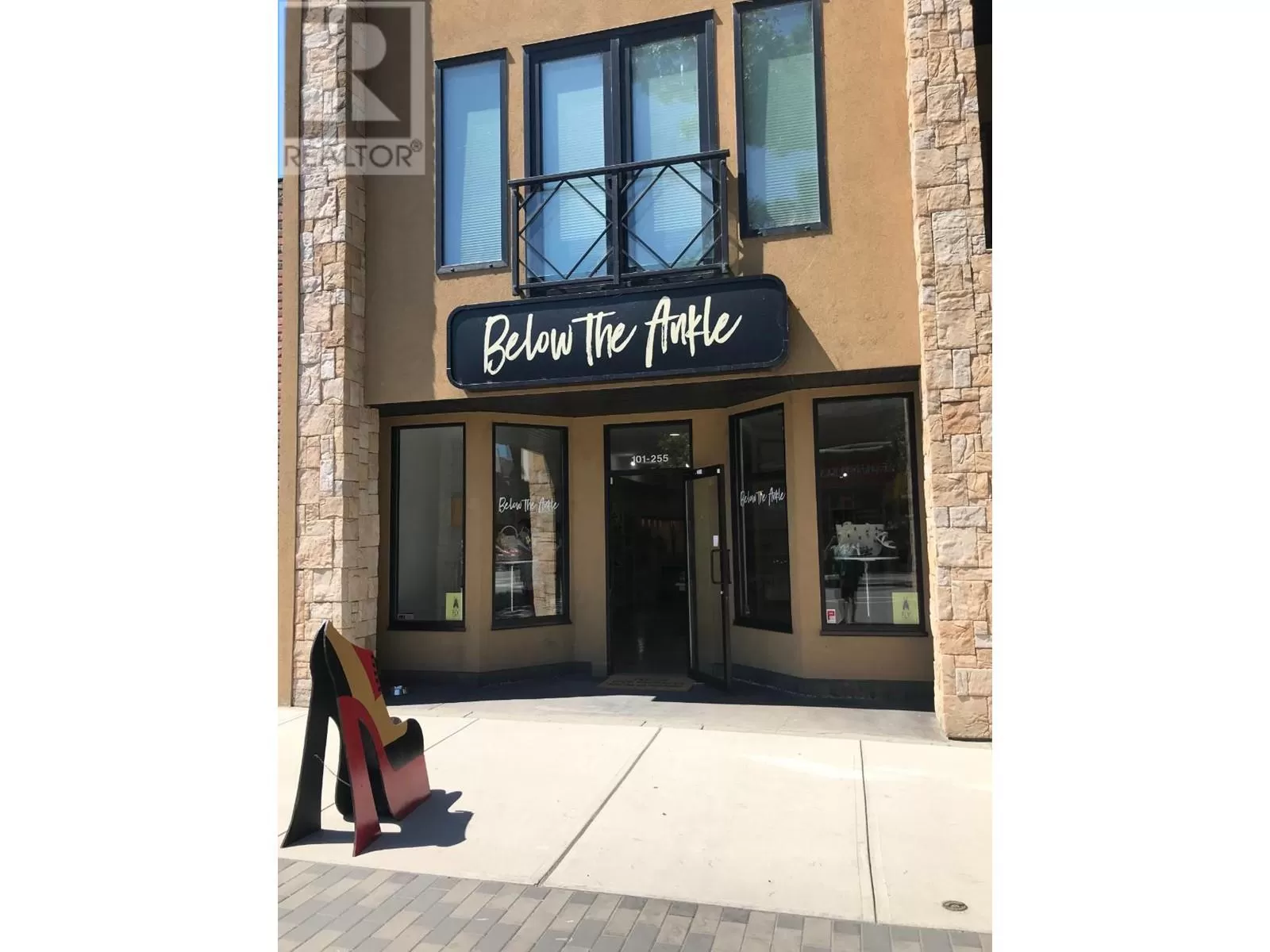 Retail for rent: 255 Main Street Unit# 101, Penticton, British Columbia V2A 5B1