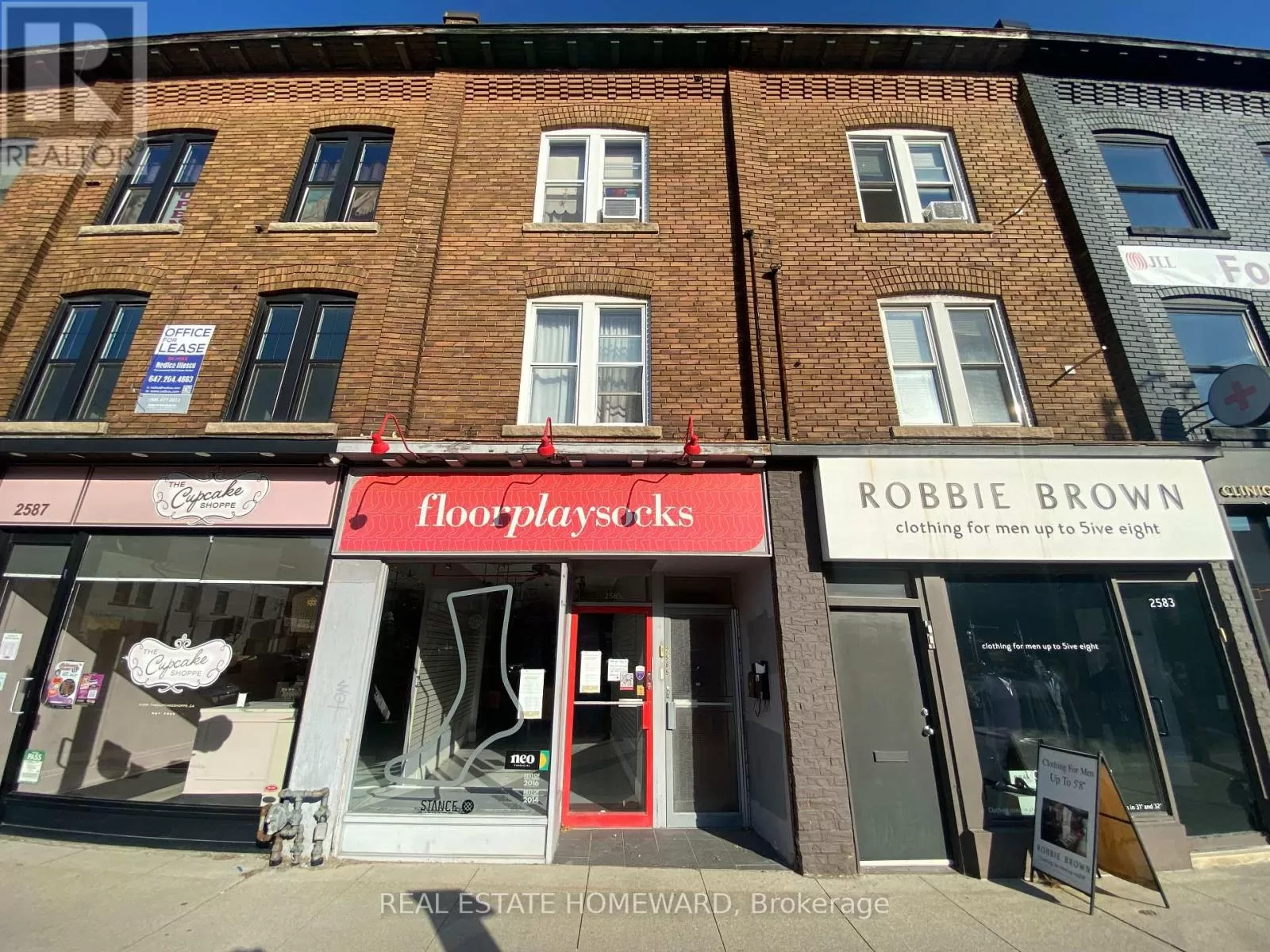 Residential Commercial Mix for rent: 2585 Yonge Street, Toronto, Ontario M4P 2J1