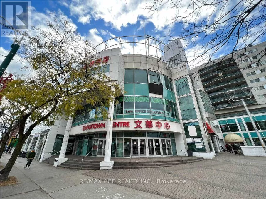 Retail for rent: 259 - 222 Spadina Avenue N, Toronto, Ontario M5T 3B3