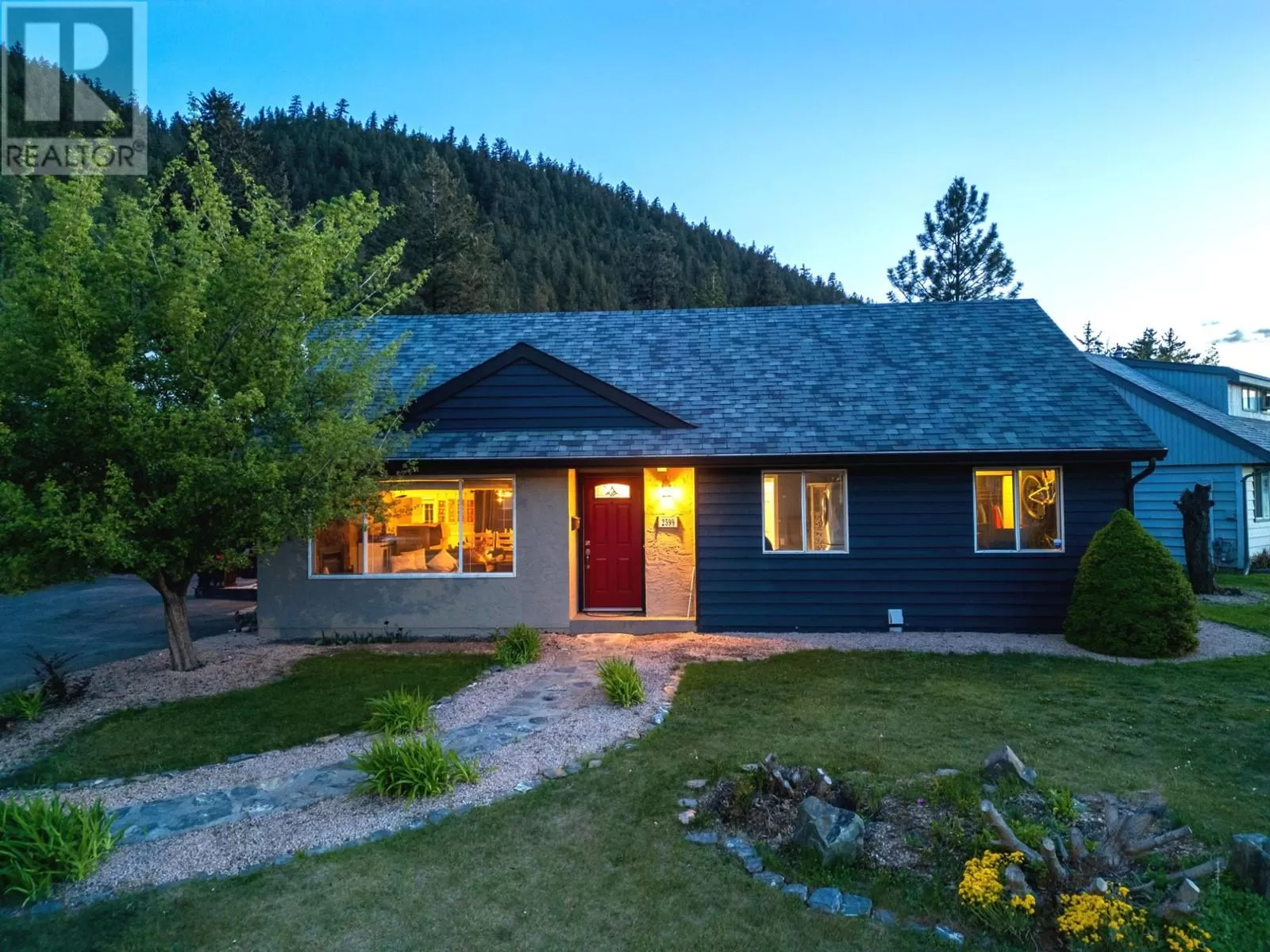 House for rent: 2599 Qu'appelle Blvd, Kamloops, British Columbia V2E 1V2