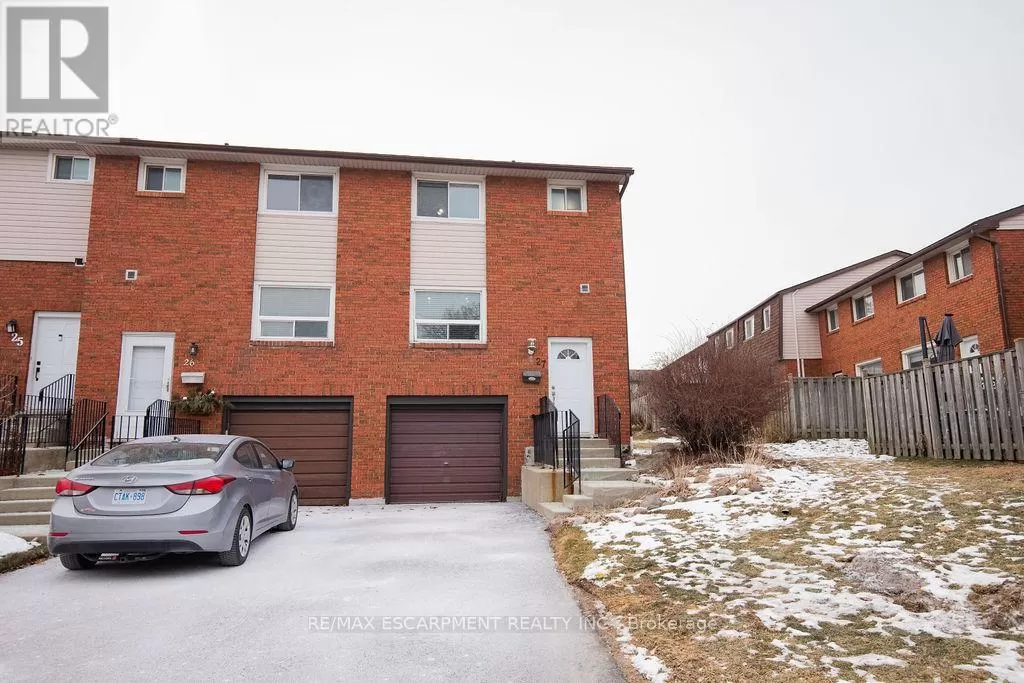 Row / Townhouse for rent: 27 - 90 Magnolia Drive, Hamilton, Ontario L9C 6R9