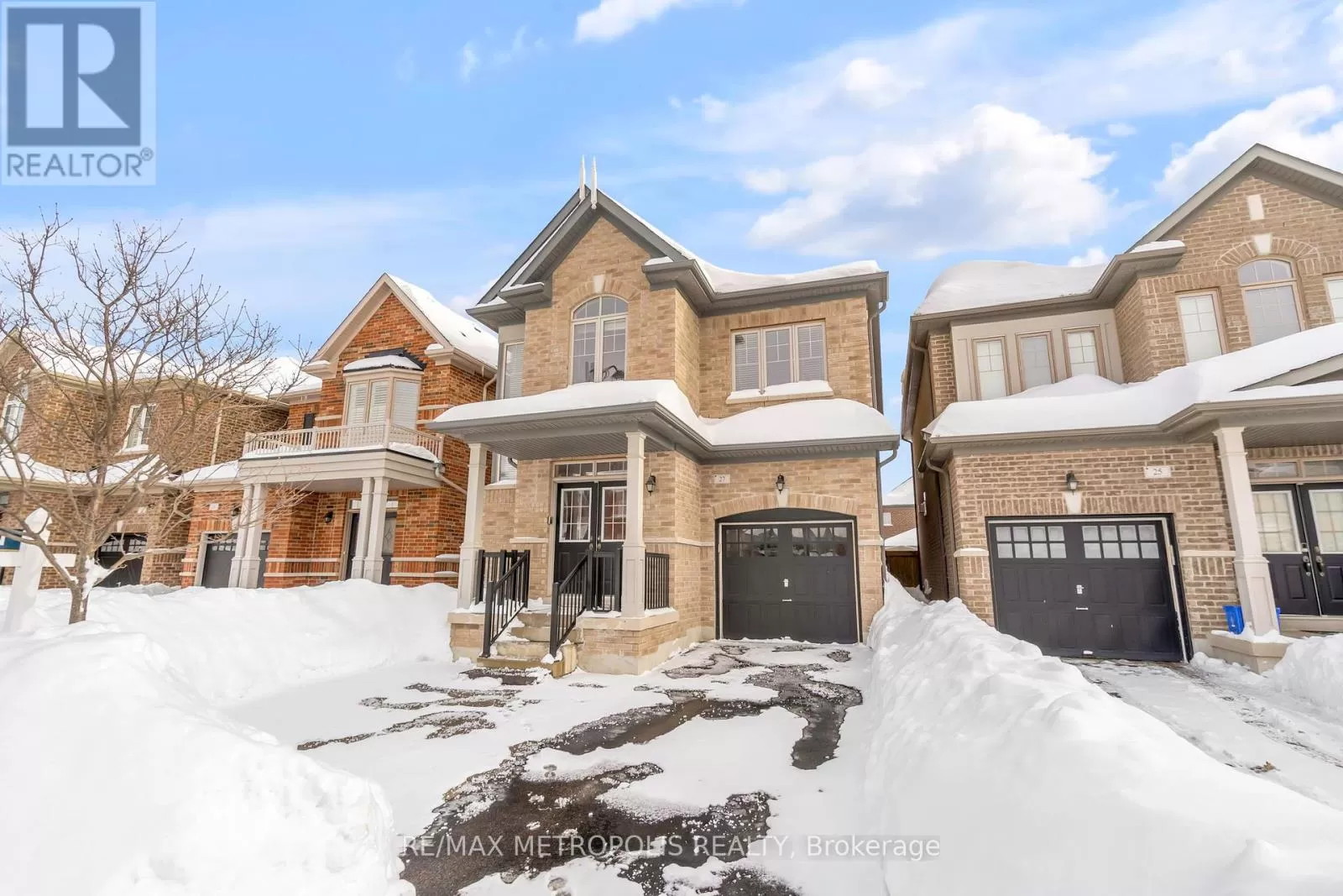 House for rent: 27 Dunedin Drive, Vaughan, Ontario L4H 3Y3