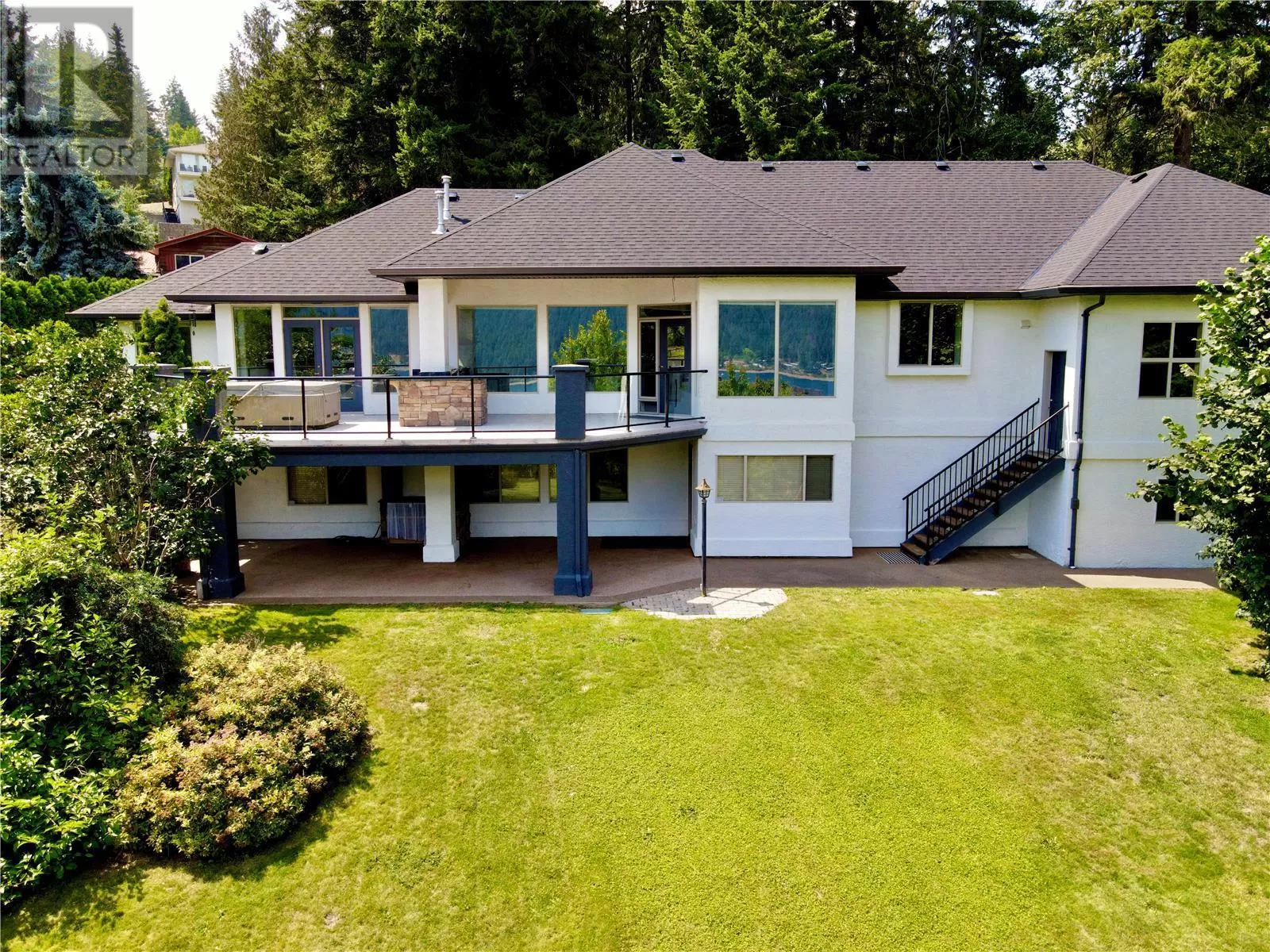 House for rent: 2892 Juniper Crescent, Blind Bay, British Columbia V0E 1H1